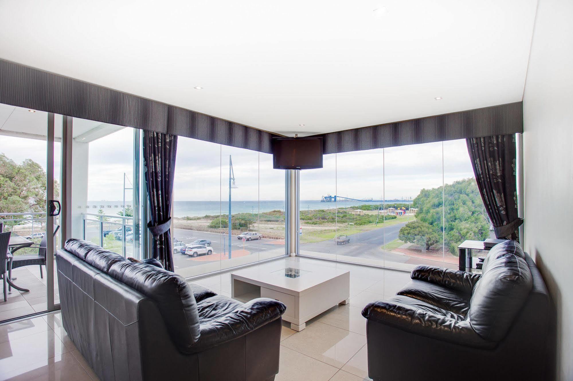 Spinnakers By Rockingham Apartments المظهر الخارجي الصورة