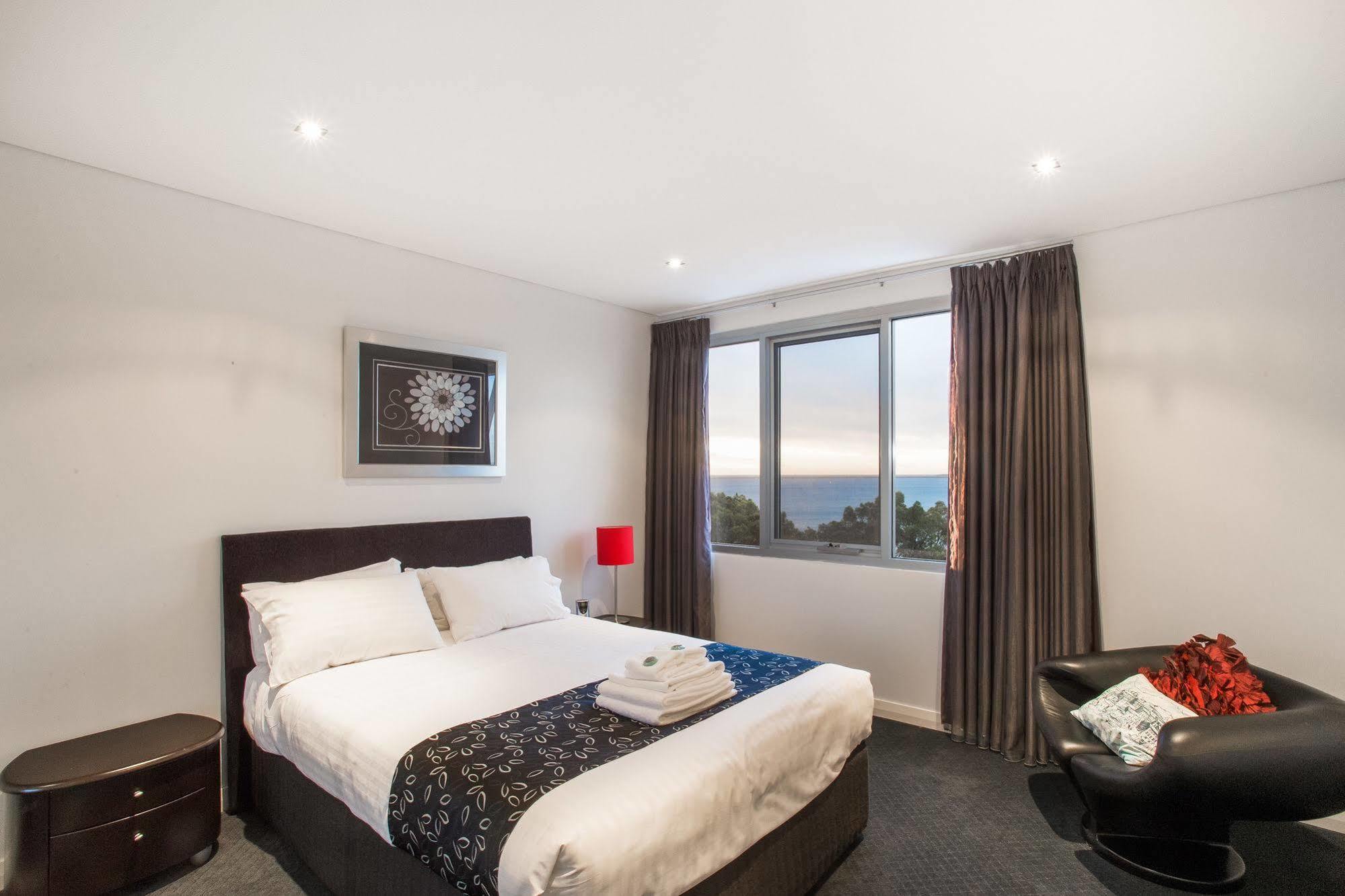 Spinnakers By Rockingham Apartments المظهر الخارجي الصورة